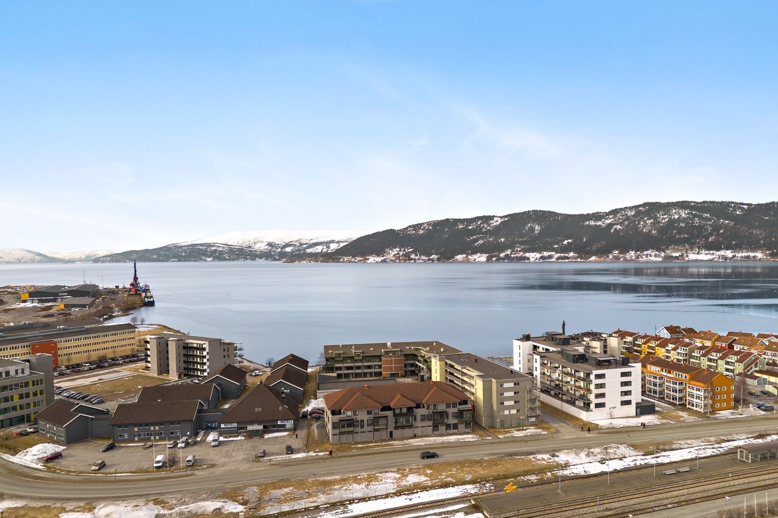 Borettslaget ble i 2021 betydelig oppgradert og holder en god standard. Galleribilde