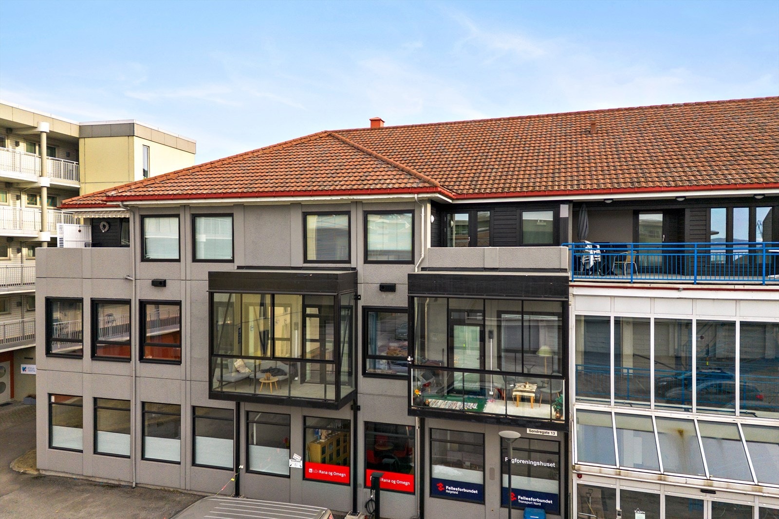 Leiligheten har en lun plassering i 2.etasje på innsiden av bygget. Galleribilde