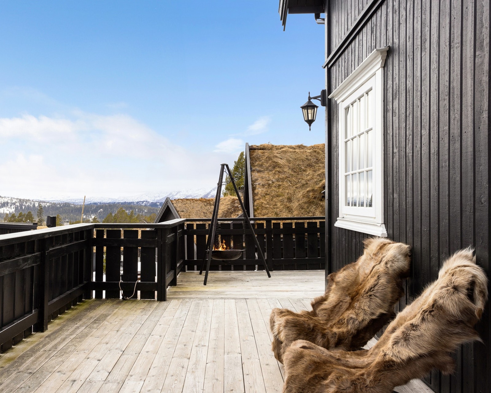 Lune og solrike uteplasser som kan nytes hele året Galleribilde