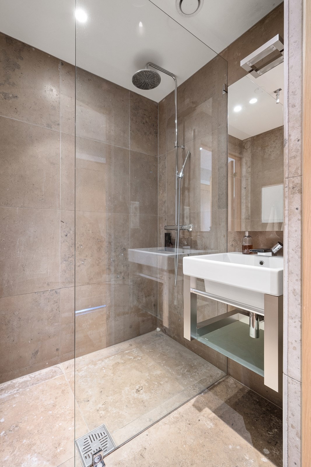 Dusjbad. Galleribilde