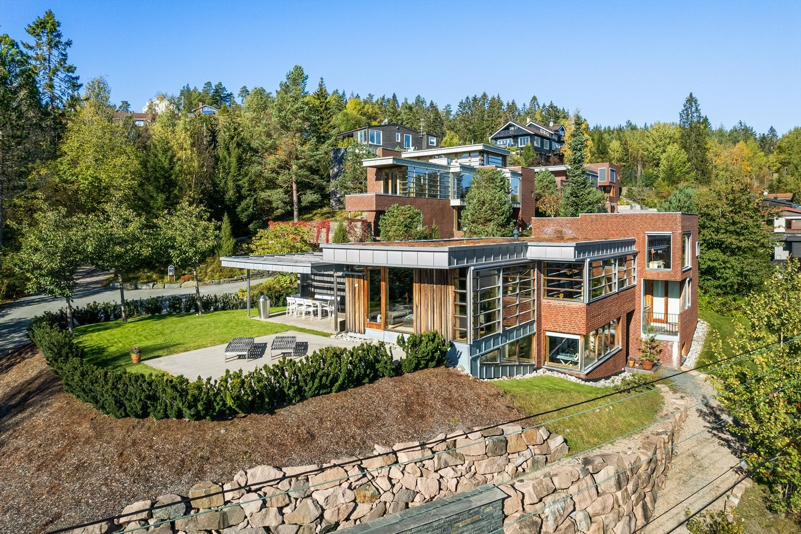 Meget ettertraktet og populært villaområde, stille og tilbaketrukket. Galleribilde