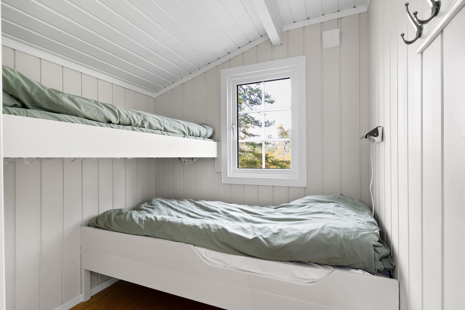 Soverom 2 er utstyrt med plassbygde køyesenger. Galleribilde