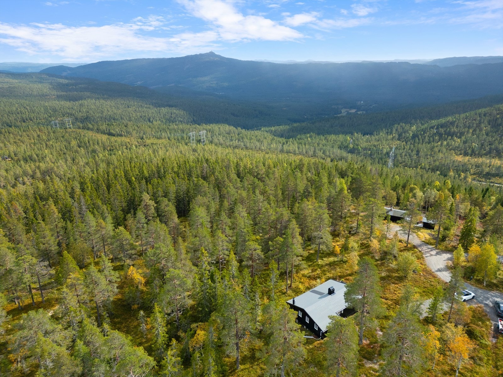 Knutetoppen avbildet mot horisonten. Galleribilde