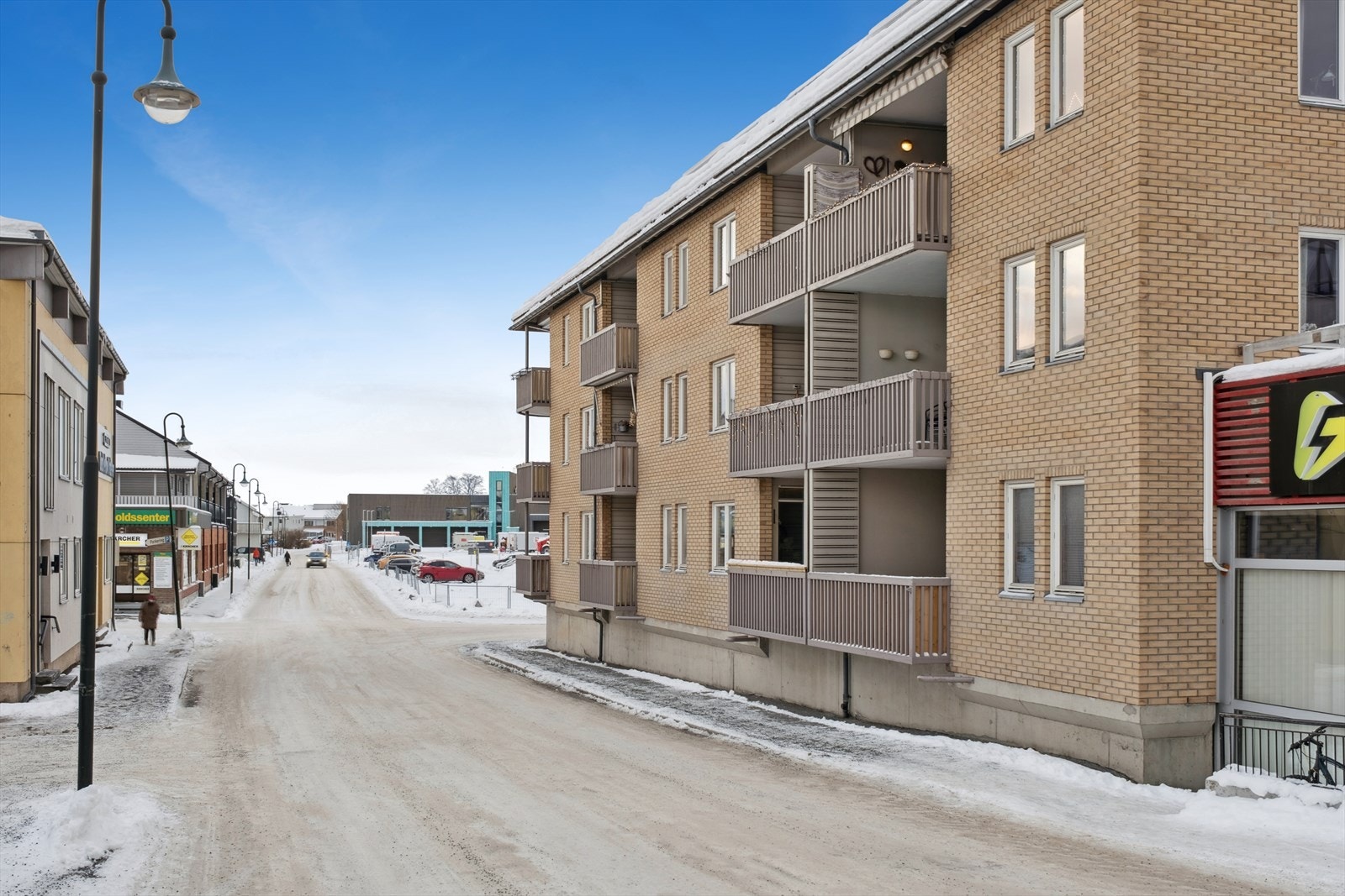 Leiligheten ligger i gangavstand til alle byens fasiliteter. Galleribilde