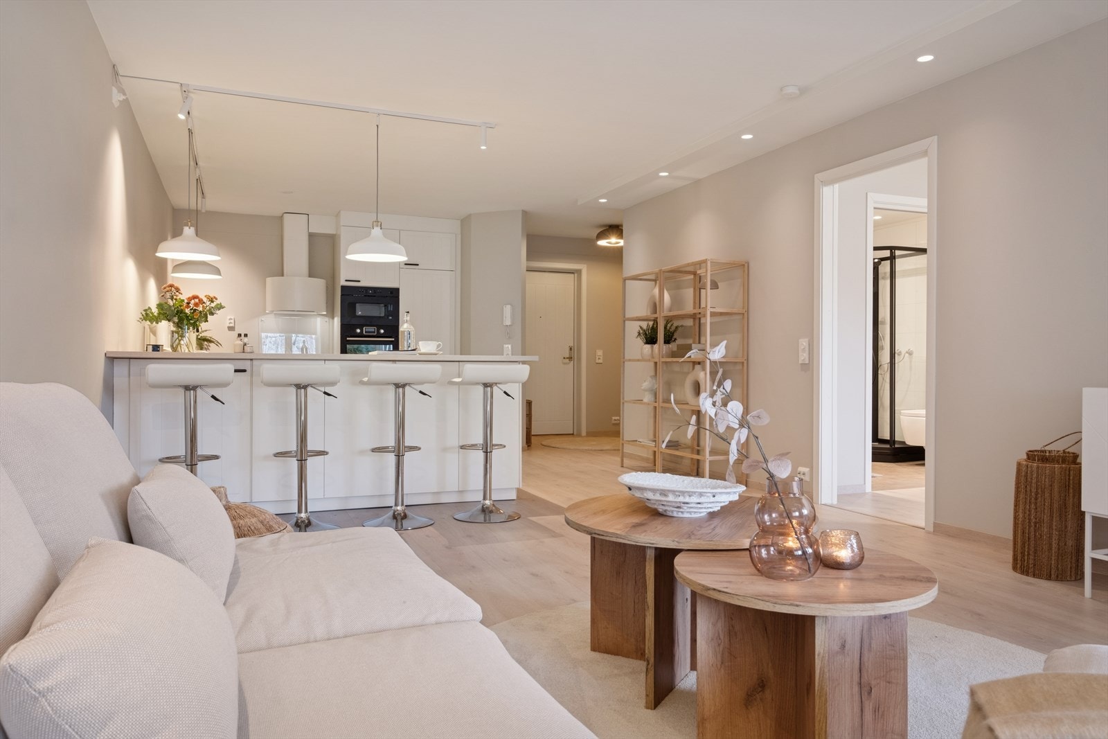 En flott og oppgradert 2-roms leilighet, beliggende i Levanger sentrum. Galleribilde