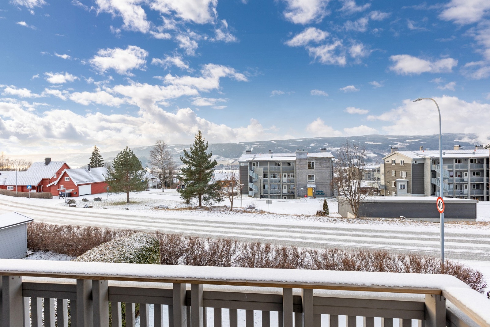 Utsyn fra verandaen Galleribilde