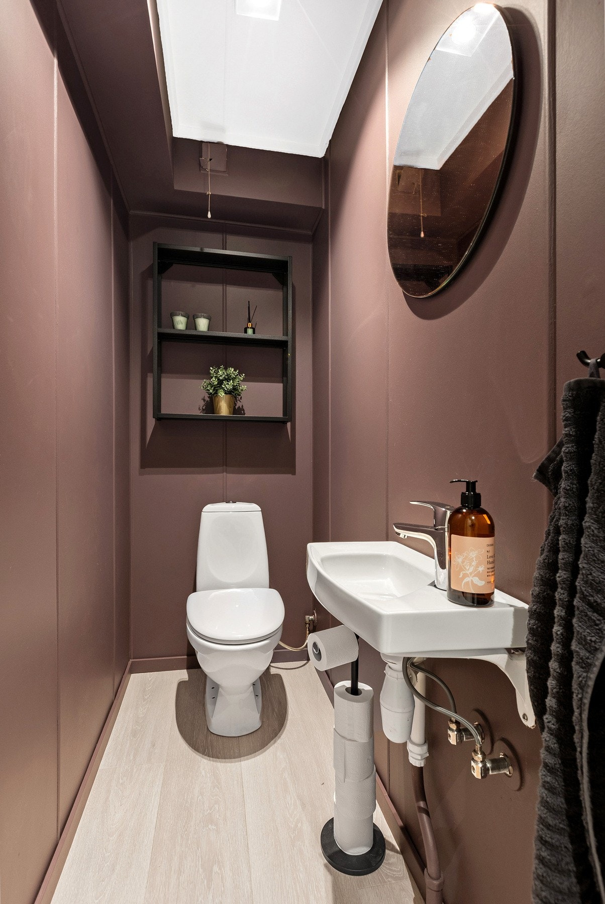 Separat toalettrom i tillegg. Galleribilde