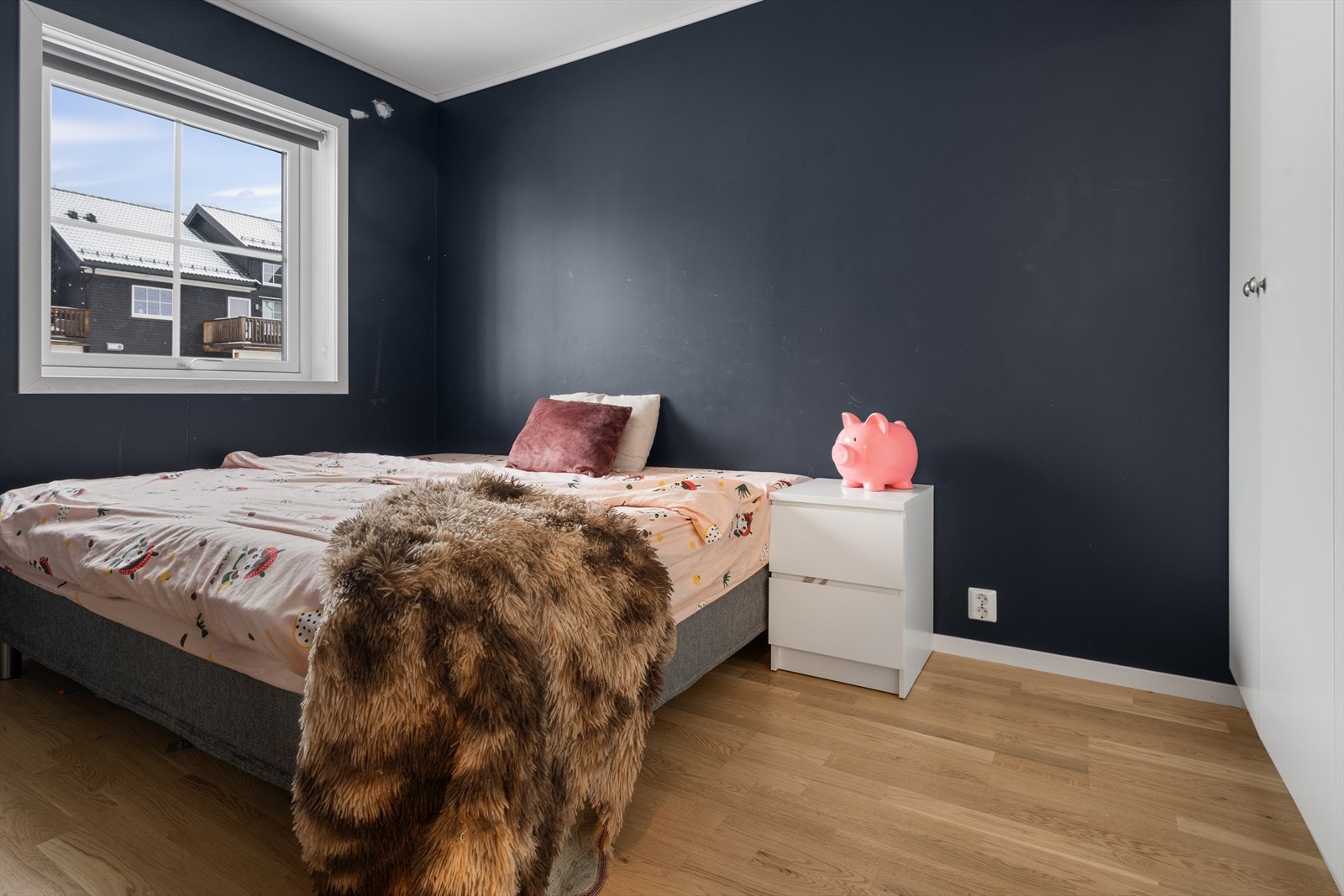 Hovedsoverommet har god plass for dobbeltseng. Galleribilde