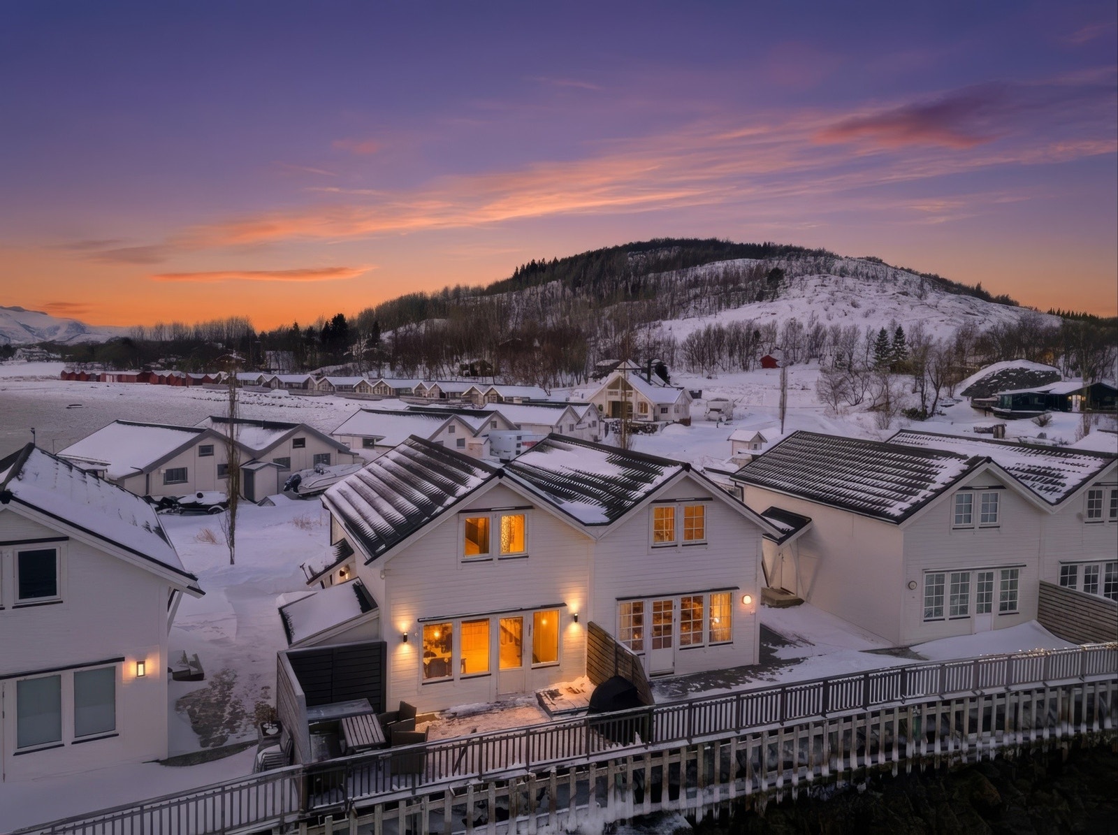 Velkommen til Vågsneset 24 - Foto: LEEL. Galleribilde