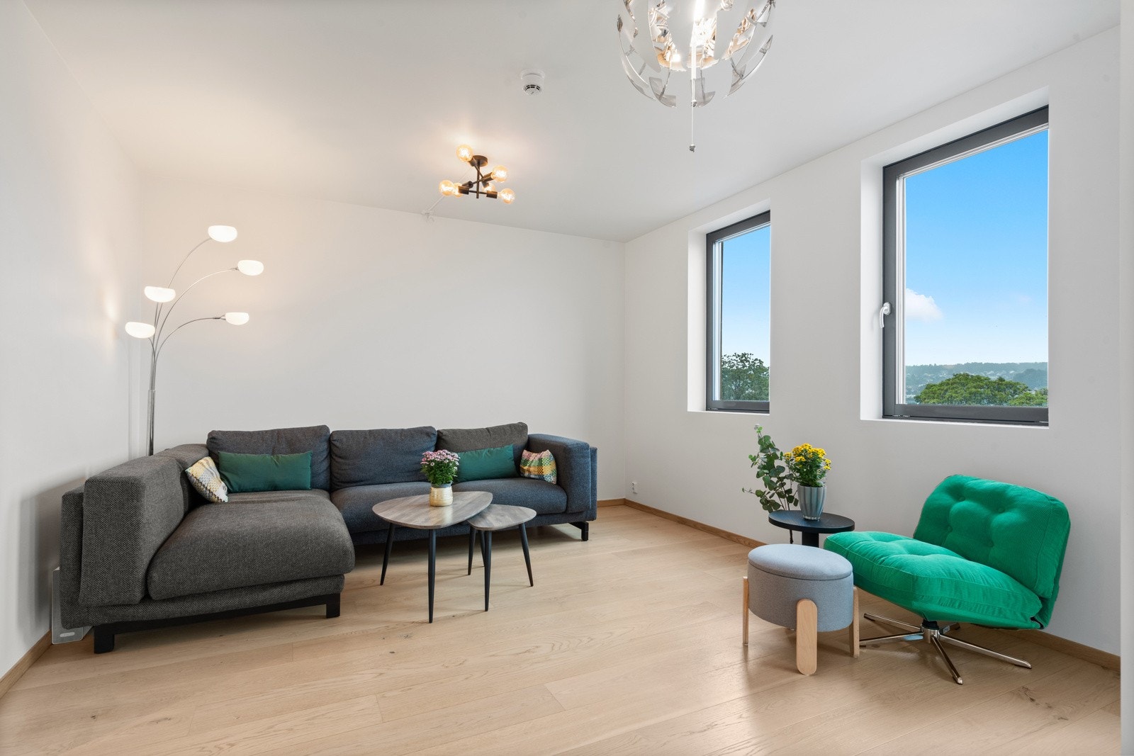 I tillegg er det plass til sofagruppe, lenestol, tv-møbel etc. Galleribilde