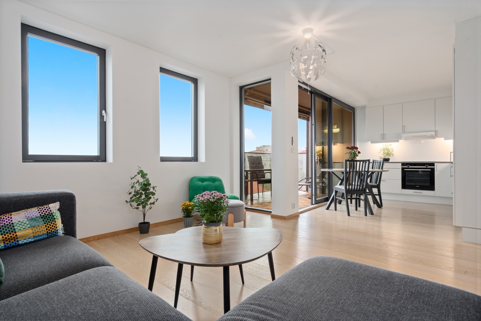 Stor & moderne 3-roms selveierleilighet i 4.etasje med fantastisk utsikt! Galleribilde