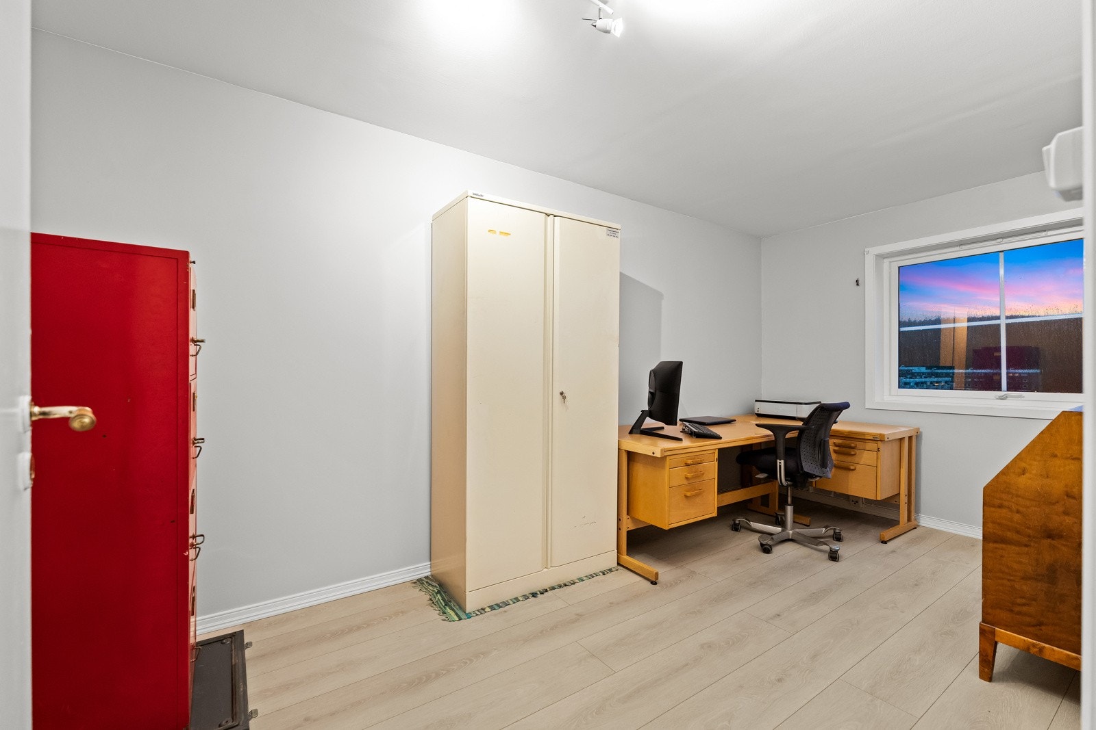 Alle rommene har god plass til seng, garderobeløsninger og ønsket møblement. Galleribilde