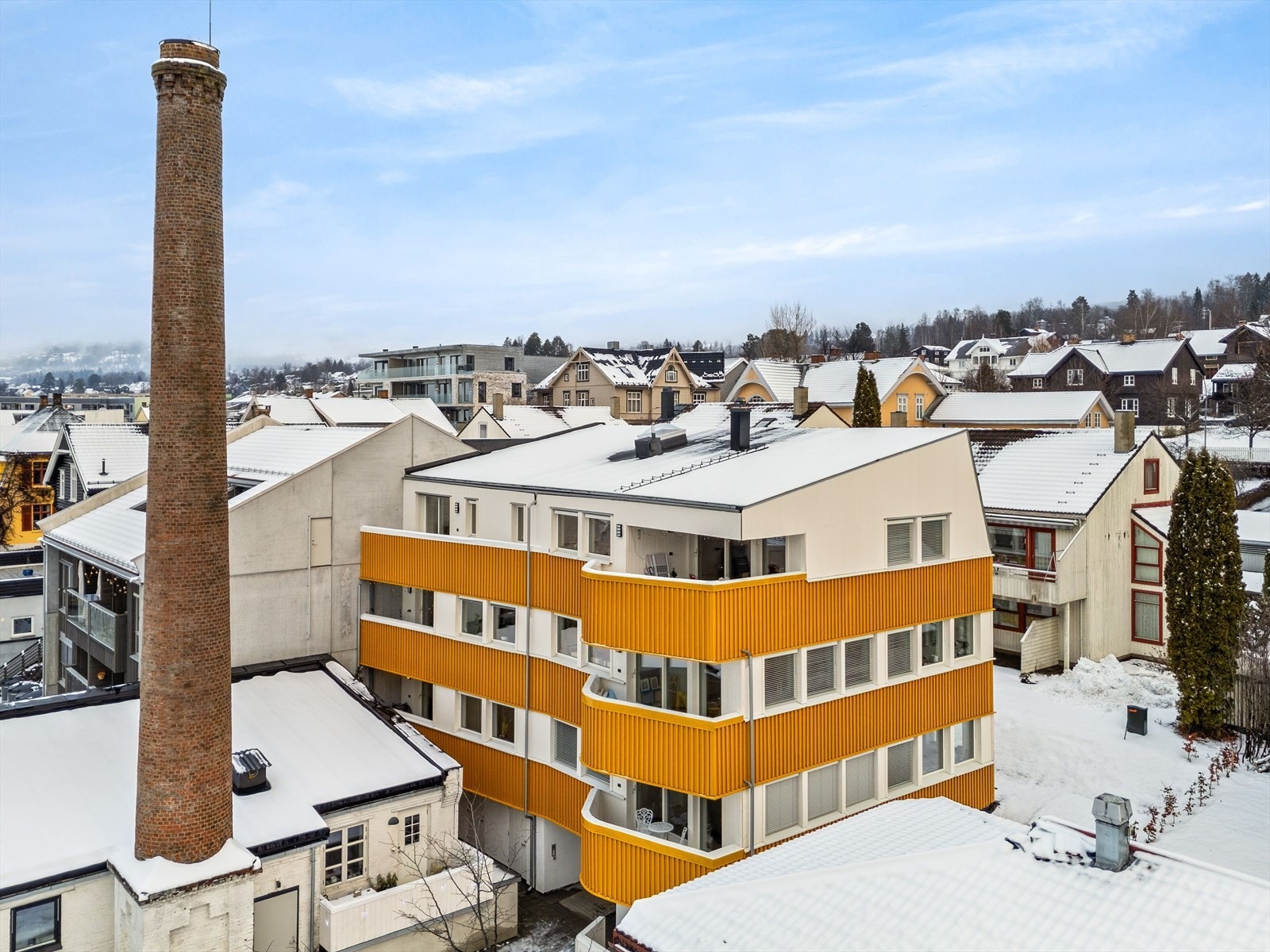 Eiendommen har en svært sentral og attraktiv beliggenhet i Lillehammer. Galleribilde