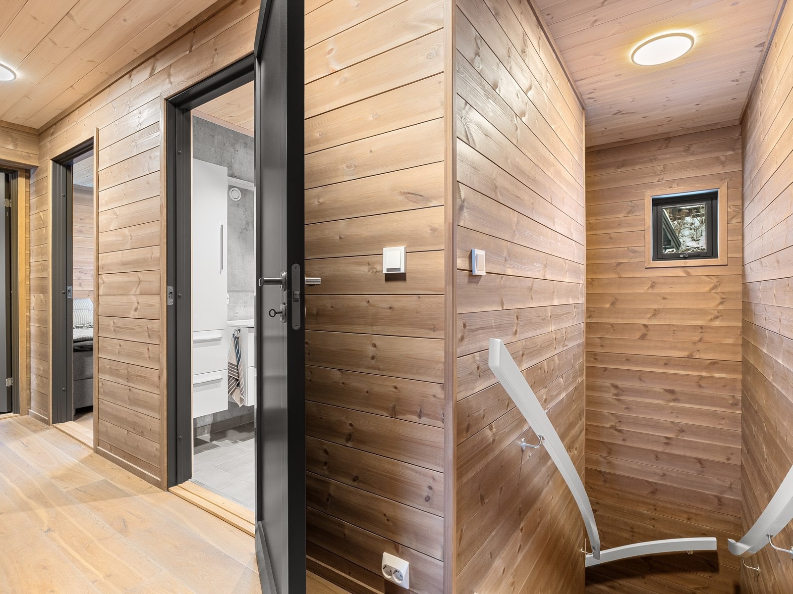 Fra gangen er det trapp opp til 2 .etg. Galleribilde