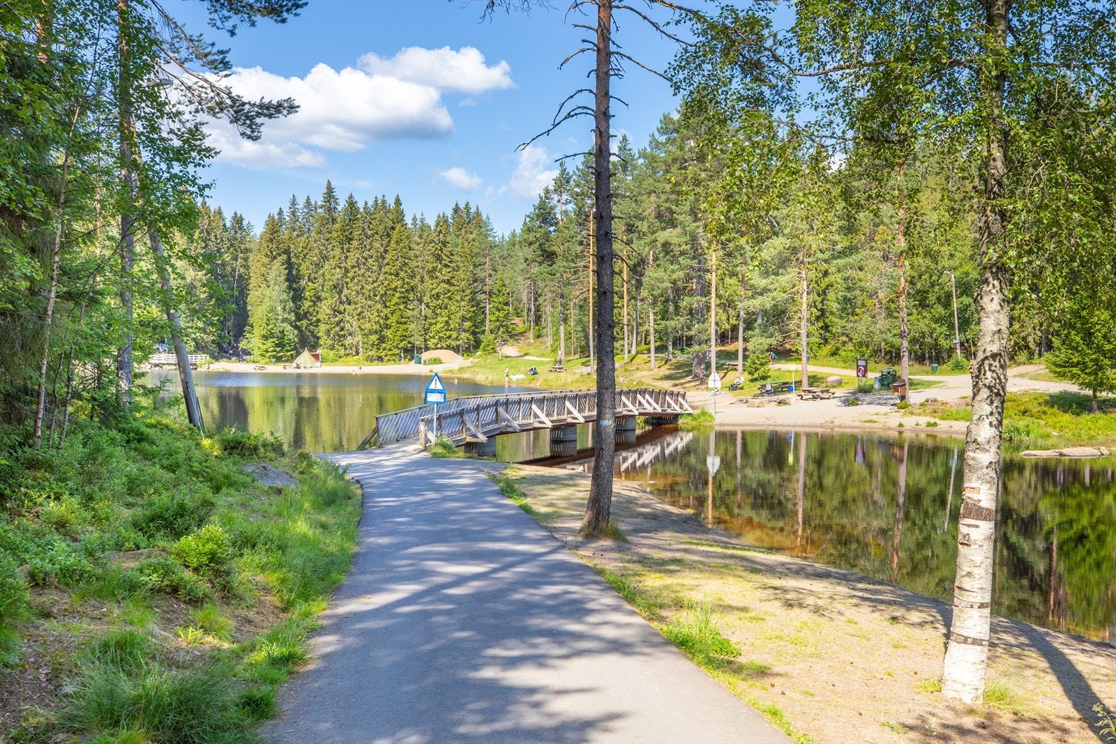 Lysdammen i Gjerdrum er et populært badevann og rekreasjonssted i Gjerdrum. Galleribilde