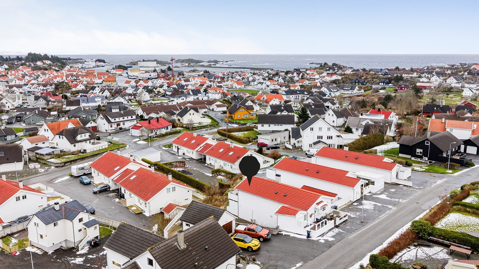 Boligen har en sentral og flott beliggenhet i Norges sommerby Skudeneshavn Galleribilde