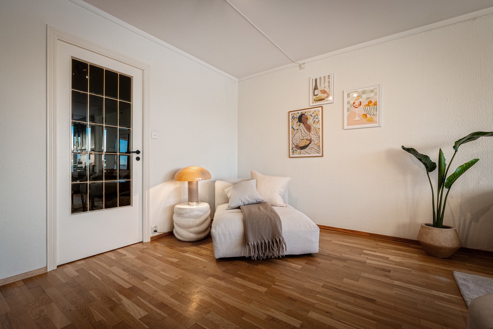 Varmepumpe og balansert ventilasjon med varmegjenvinning skaper et stabilt inneklima hele året Galleribilde