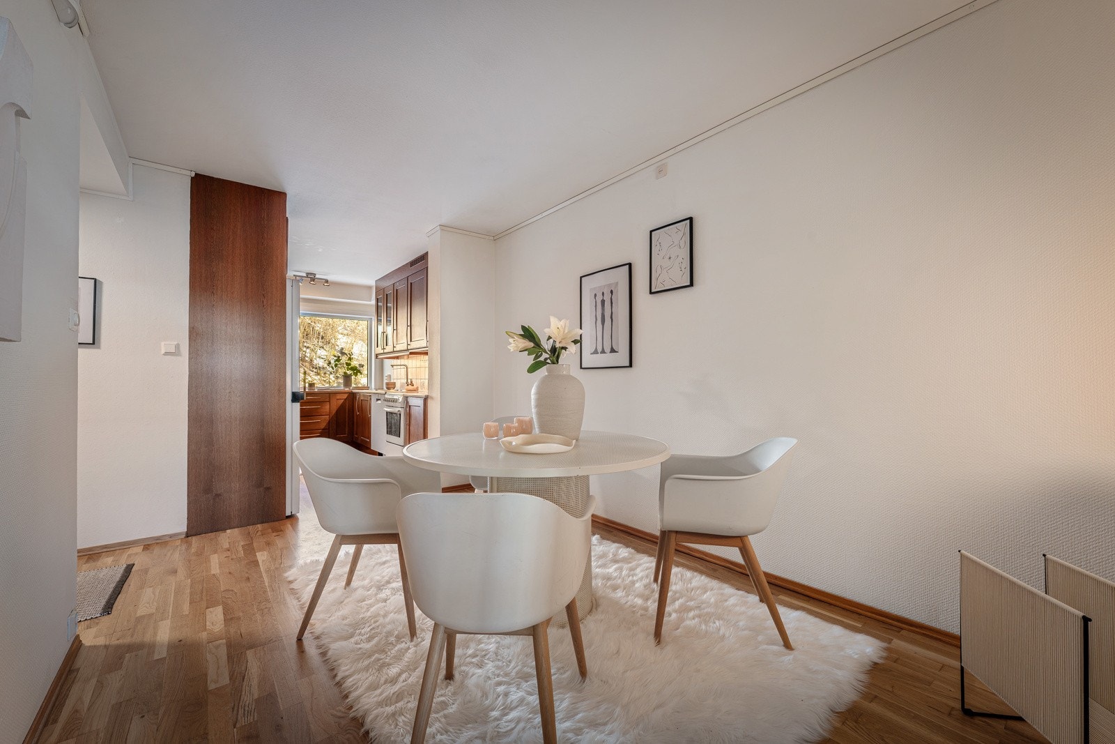 Her kan du nyte god mat og godt selskap Galleribilde