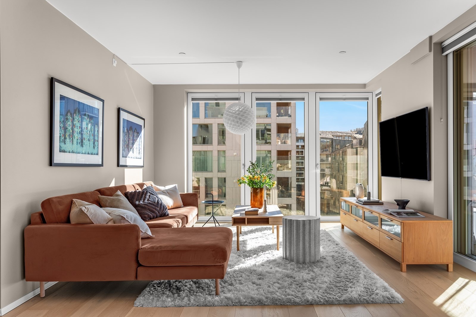 God plass til stor sofagruppe m.m. Galleribilde