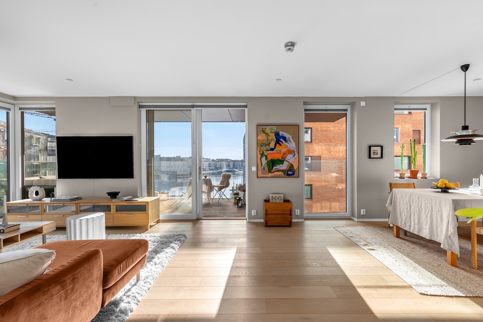 Herlig utsikt mot det indre havnebassenget i Bjørvika Galleribilde