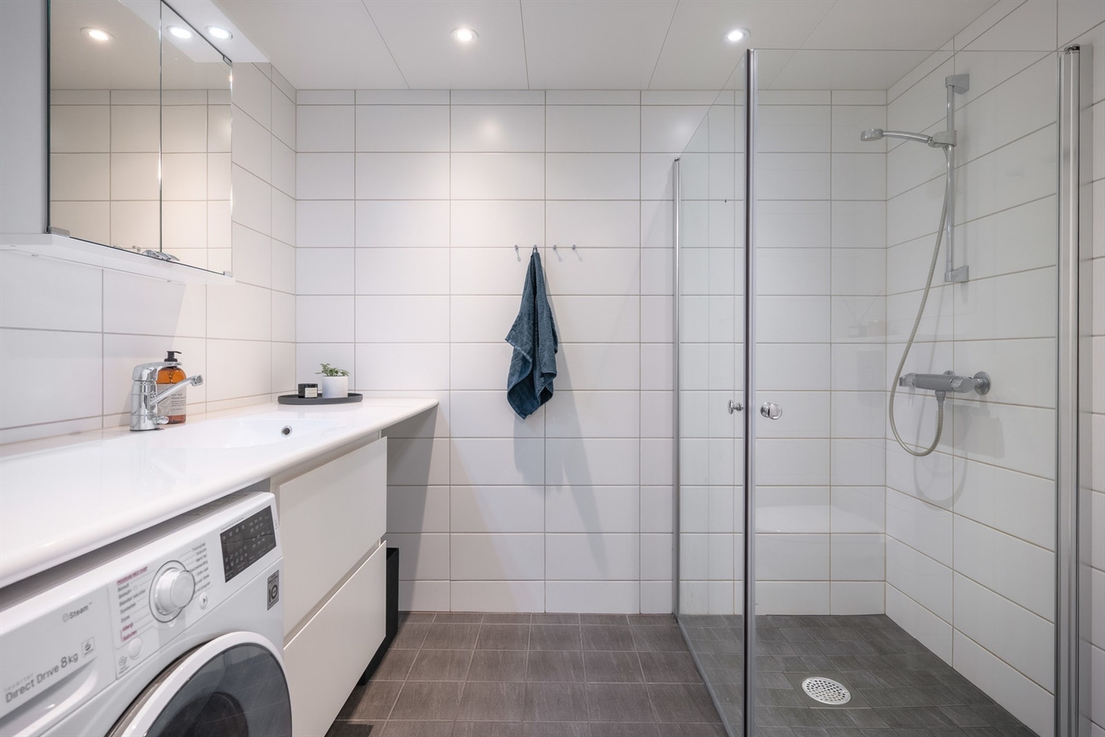 Det er vannbåren gulvvarme i gulvet. Galleribilde