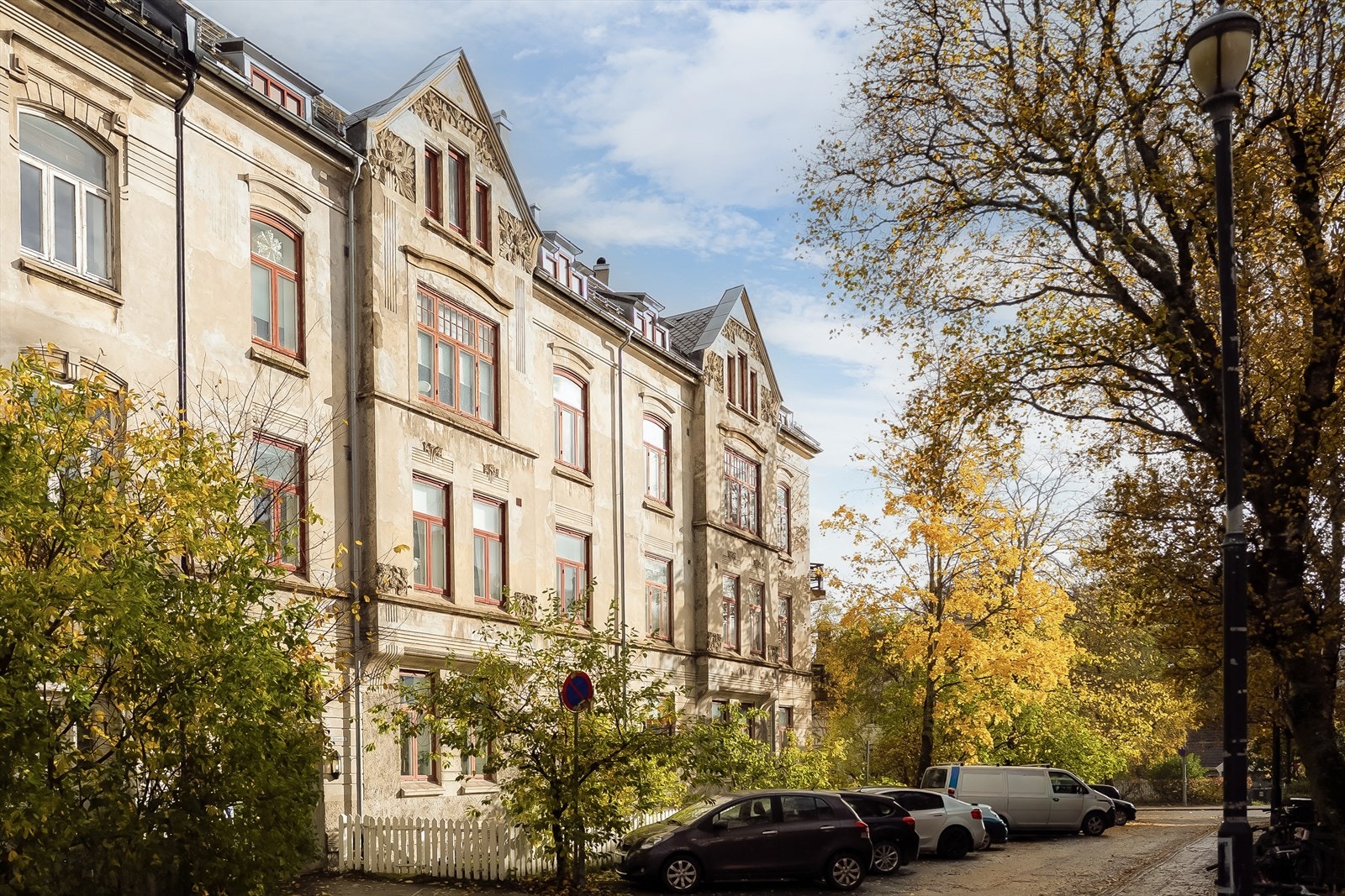 Velkommen til en hyggelig visningsopplevelse - ta kontakt med megler (m: 906 56 880) dersom oppsatt visningstidspunkt ikke passer. Galleribilde