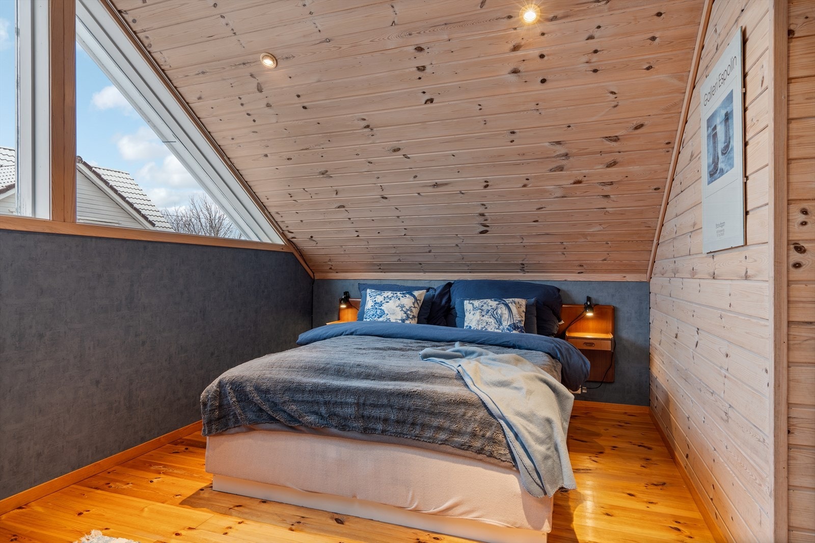 Soverom på loft Galleribilde