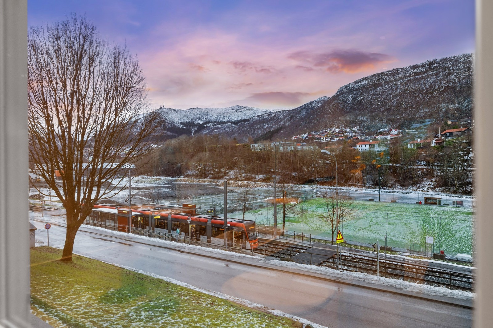 Utsikt fra kjøkkenvinduet. Galleribilde