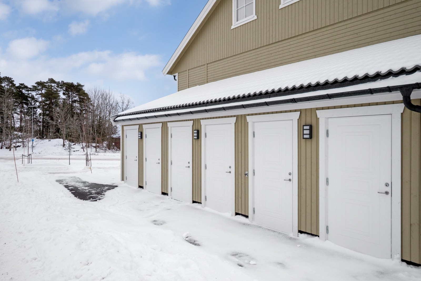 Leiligheten disponerer også en utebod Galleribilde