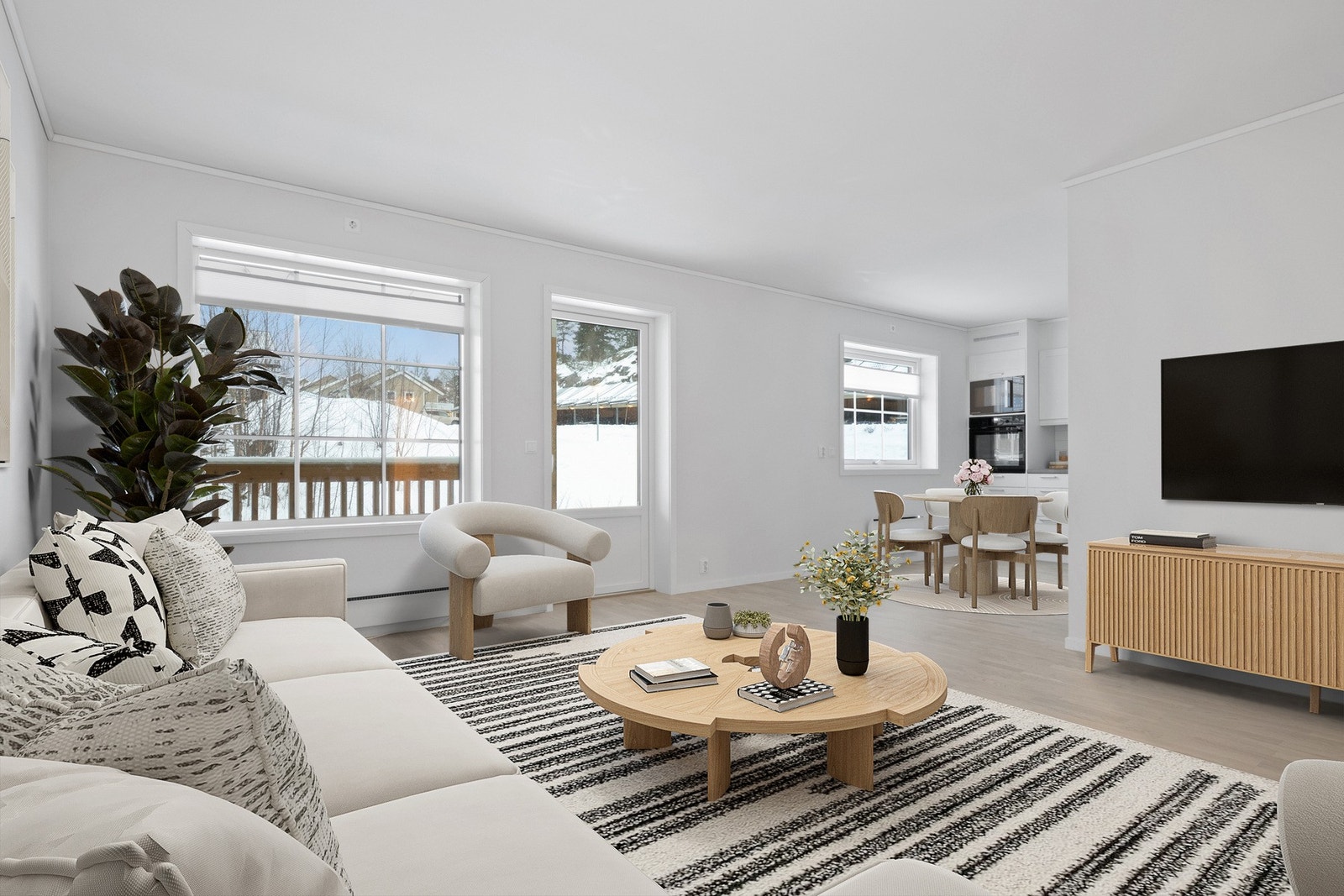 Stuen er av god størrelse og har god plass til ønsket møblering Galleribilde