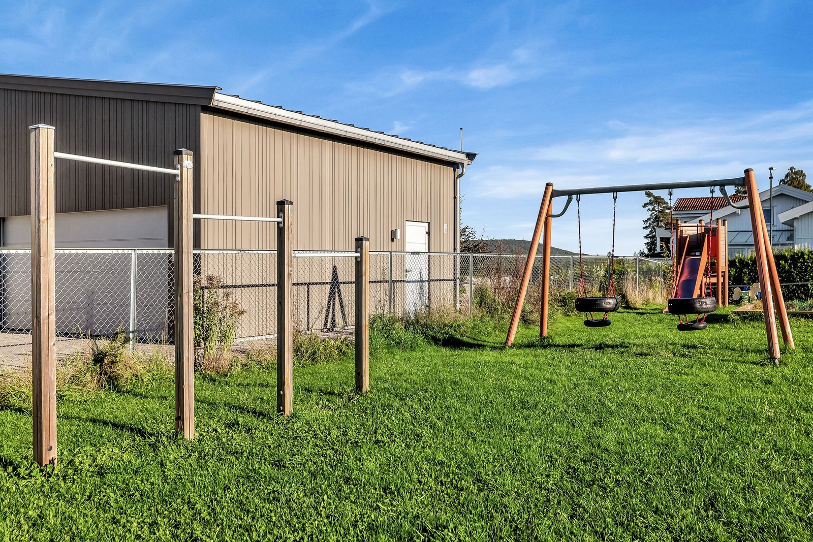 I nabolaget finnes en flott felles lekeplass Galleribilde