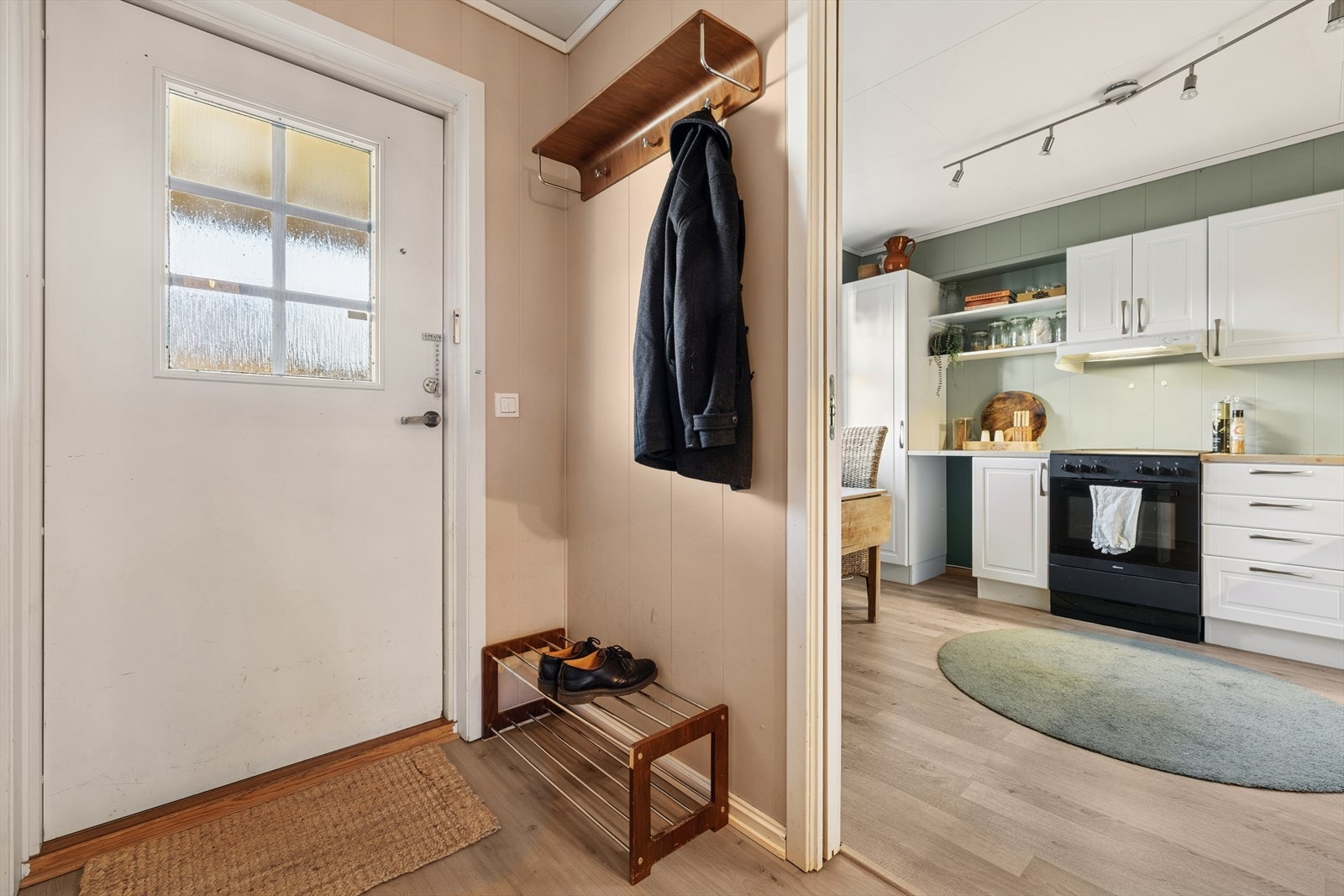 Velkommen inn til en lys og trivelig entré. Galleribilde