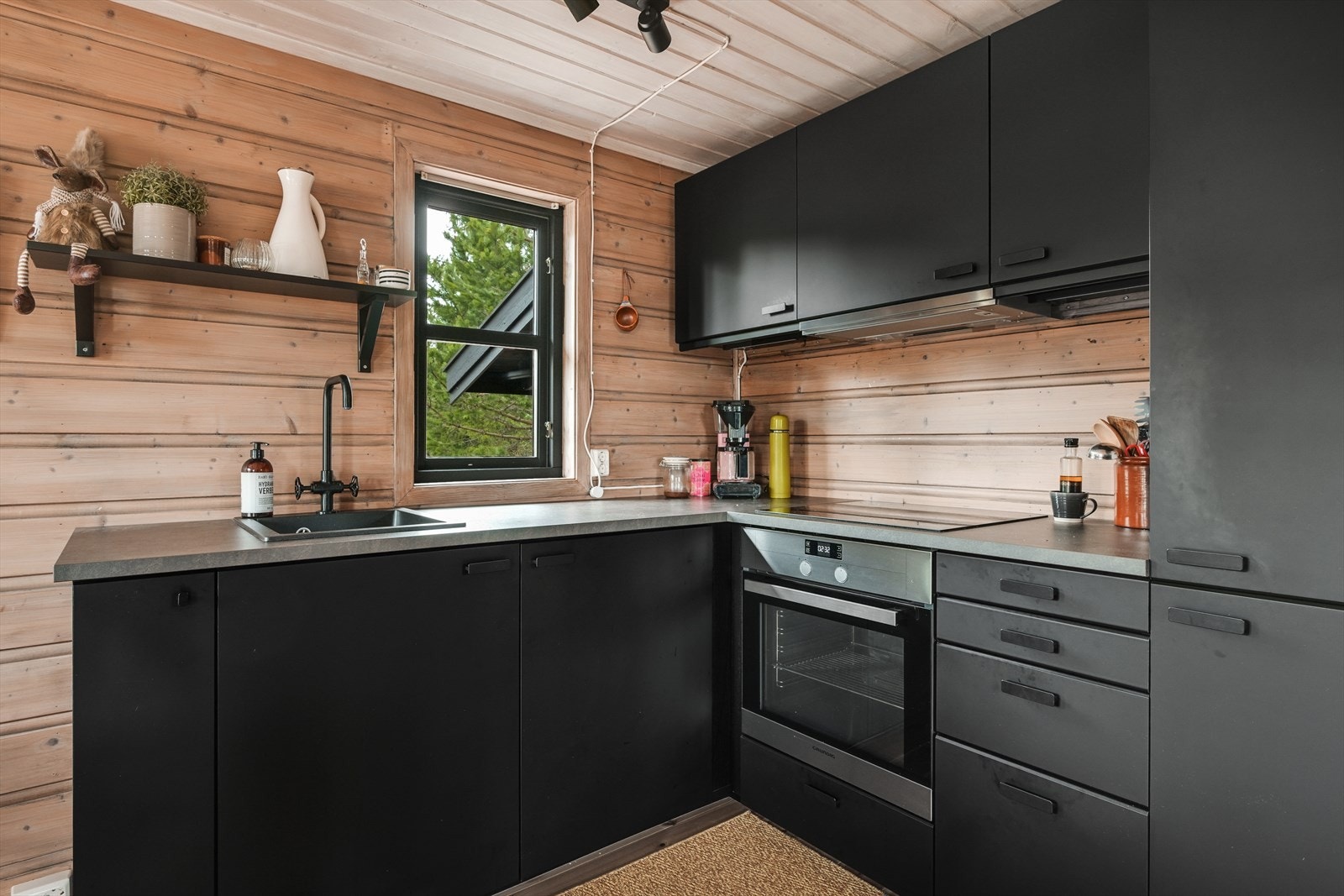 Hytta har fått nytt kjøkken i 2018. Galleribilde