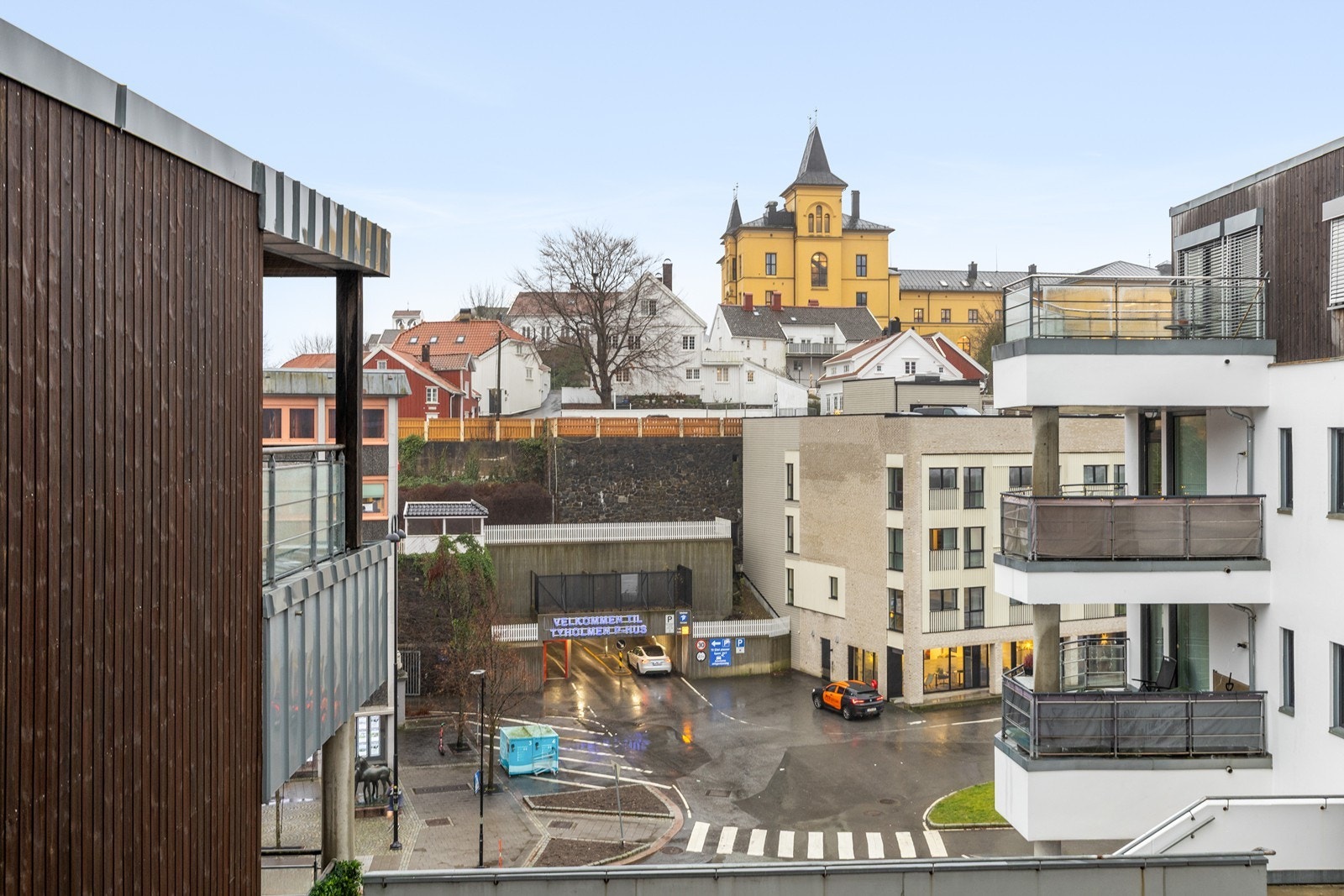 Utsyn ut fra verandaen Galleribilde