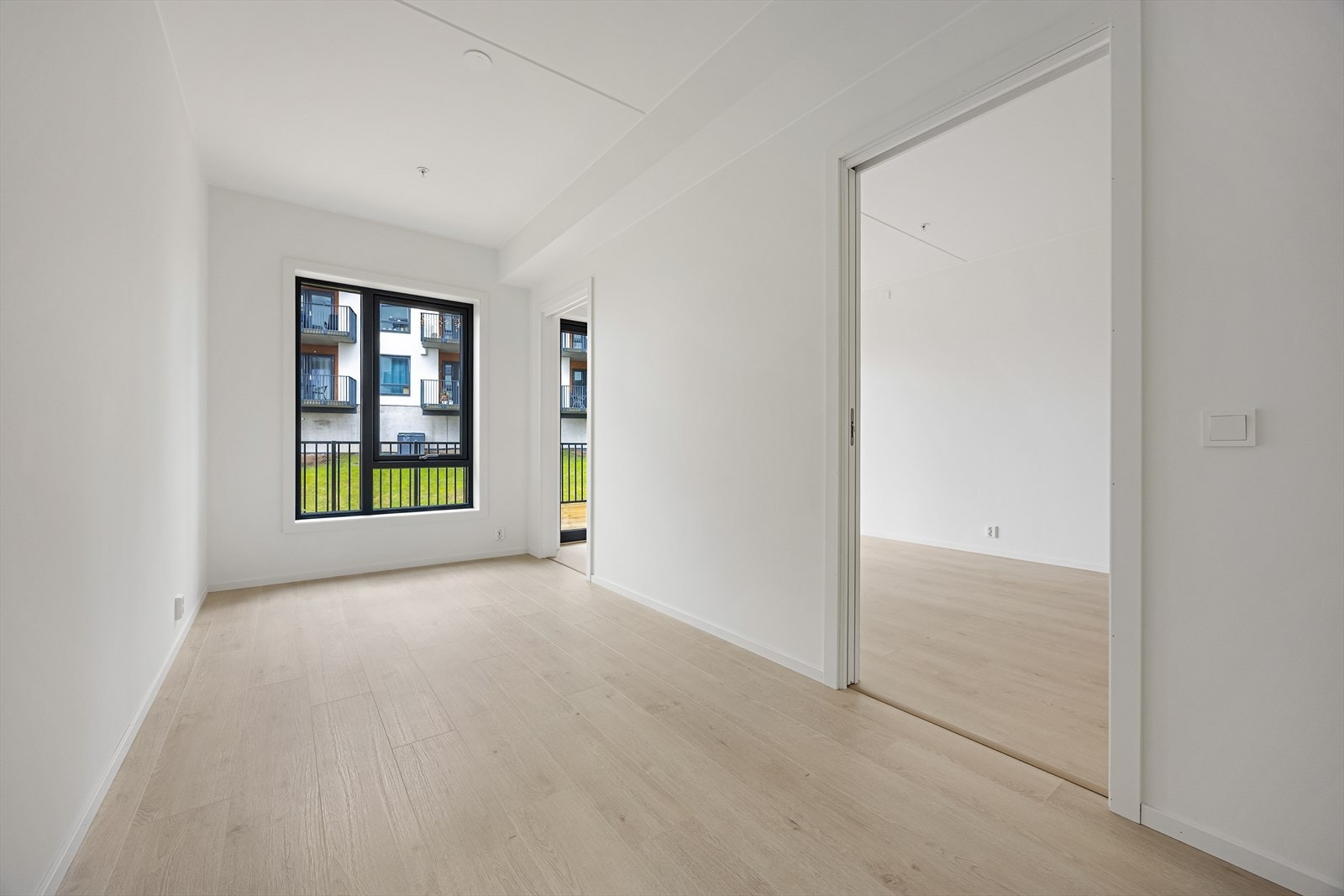 Soverommet på 10,7 m² vender inn mot et rolig område. Galleribilde