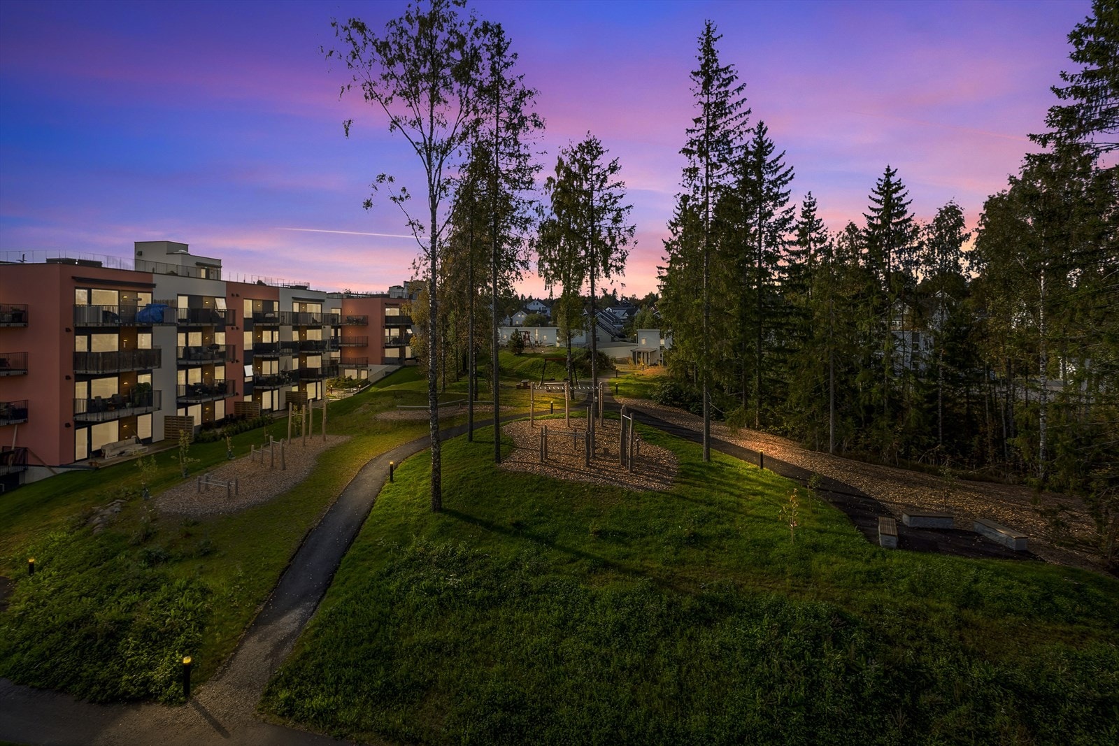 For den turglade er det umiddelbar nærhet til skog og mark med flotte turmuligheter. Galleribilde