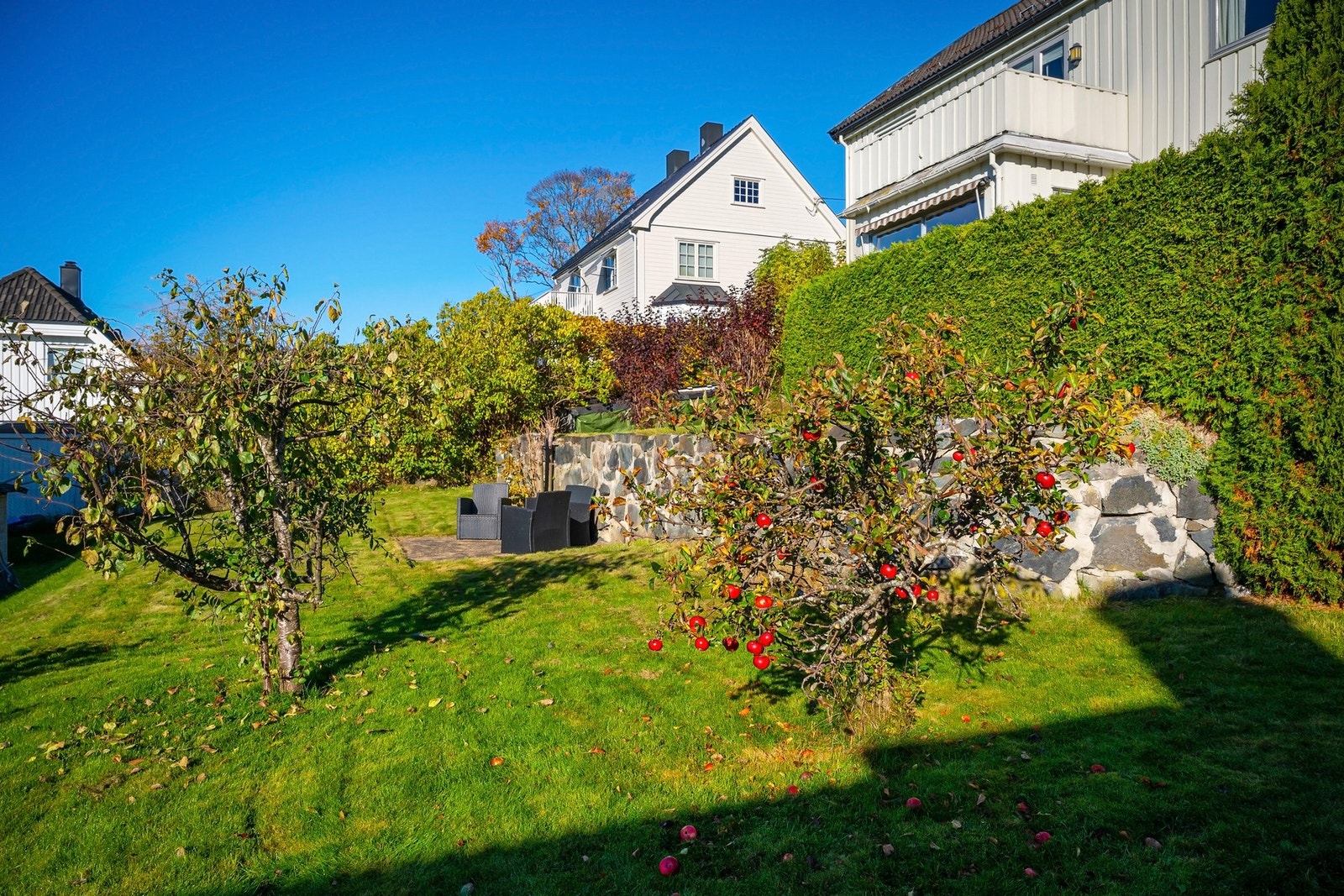 Det er pr. i dag ikke satt opp noe grenseskille mot tilstøtende eiendom mot sydvest Galleribilde