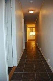 Gang mot kjøkken Galleribilde