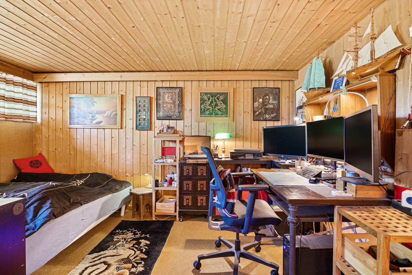 Rom i underetasje er registrert som utgravd i tegninger. Det er ikke søkt bruksendring av rommet og det er ikke godkjent til varig opphold. Galleribilde