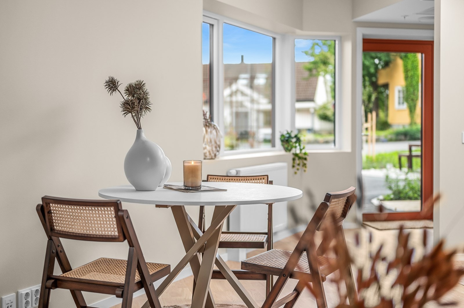 Her får du blant annet kvaliteter som eikeparkett i alle "tørre" rom, samt fliser på bad. Galleribilde