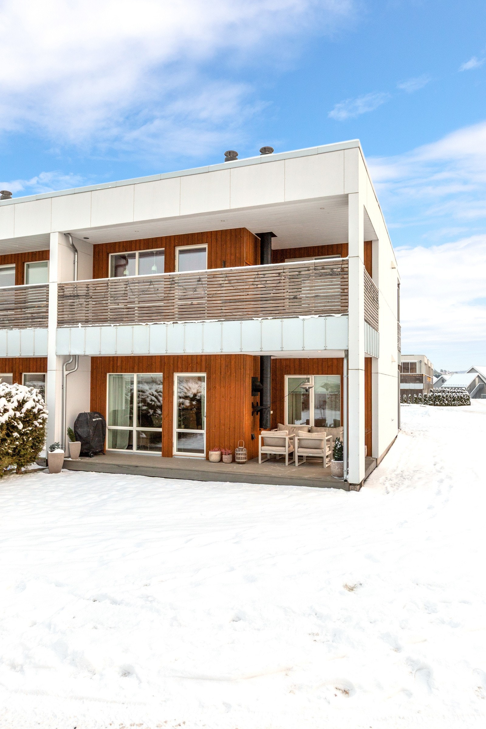 Beliggende på ende med fine solforhold Galleribilde