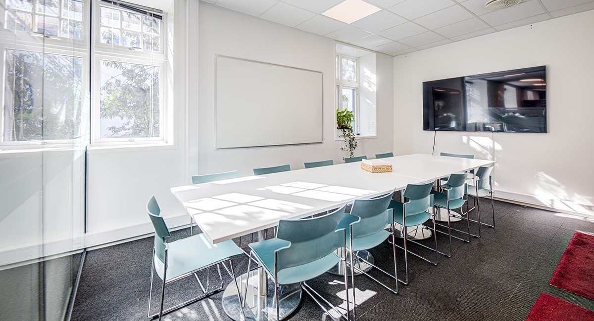 Spiseplassen kan også fungere som ekstra møterom Galleribilde