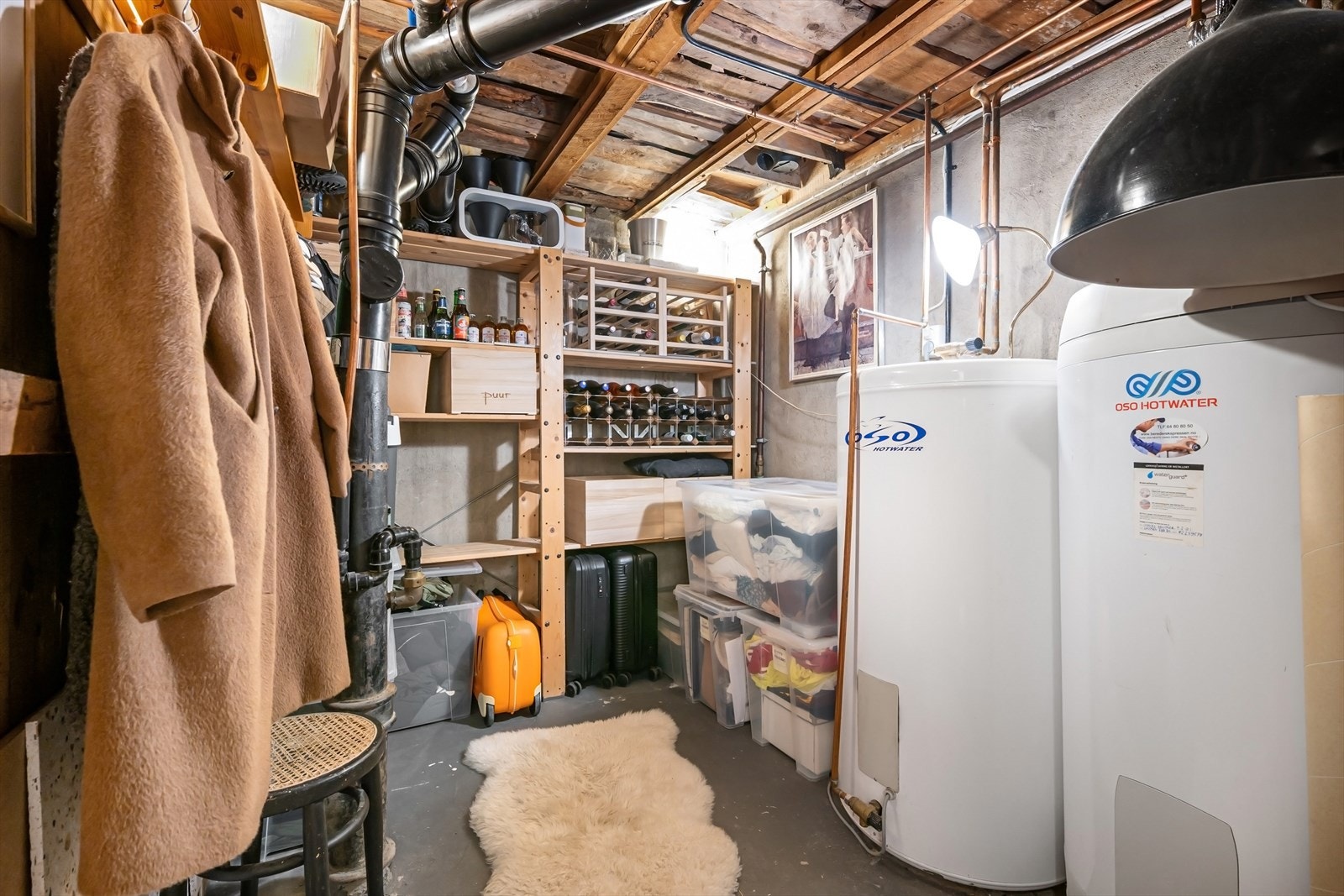 Leiligheten disponerer også en ekstern bod i varm kjeller på 5 kvm som gir gode oppbevaringmuligheter. Enkel tilgang. Galleribilde