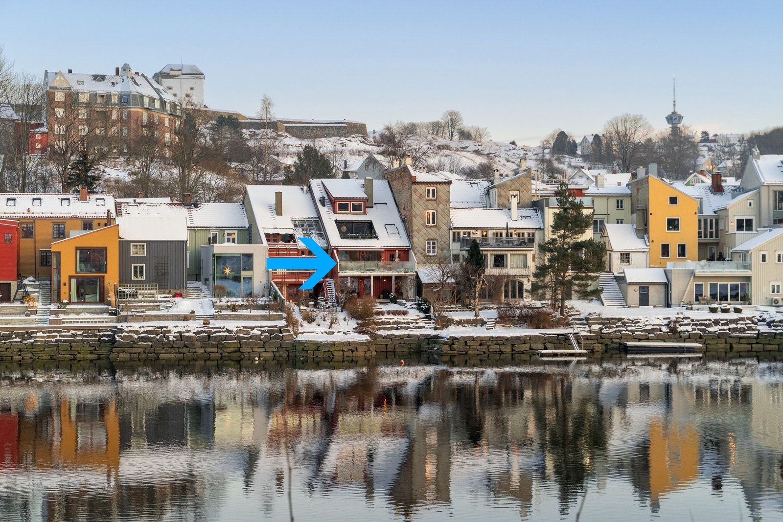 Eiendommen har en utmerket beliggenhet på idylliske Bakklandet. Galleribilde
