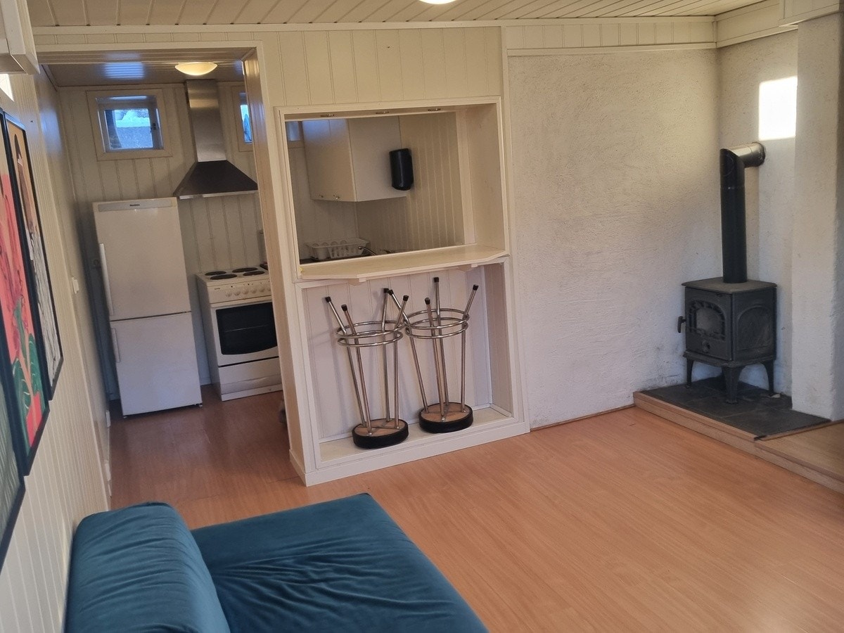 Kjøkken med hvitevarer Galleribilde