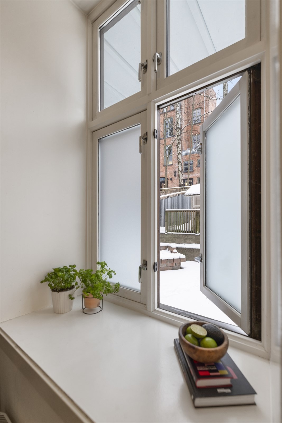 Kjøkkenet vender mot bakgården Galleribilde