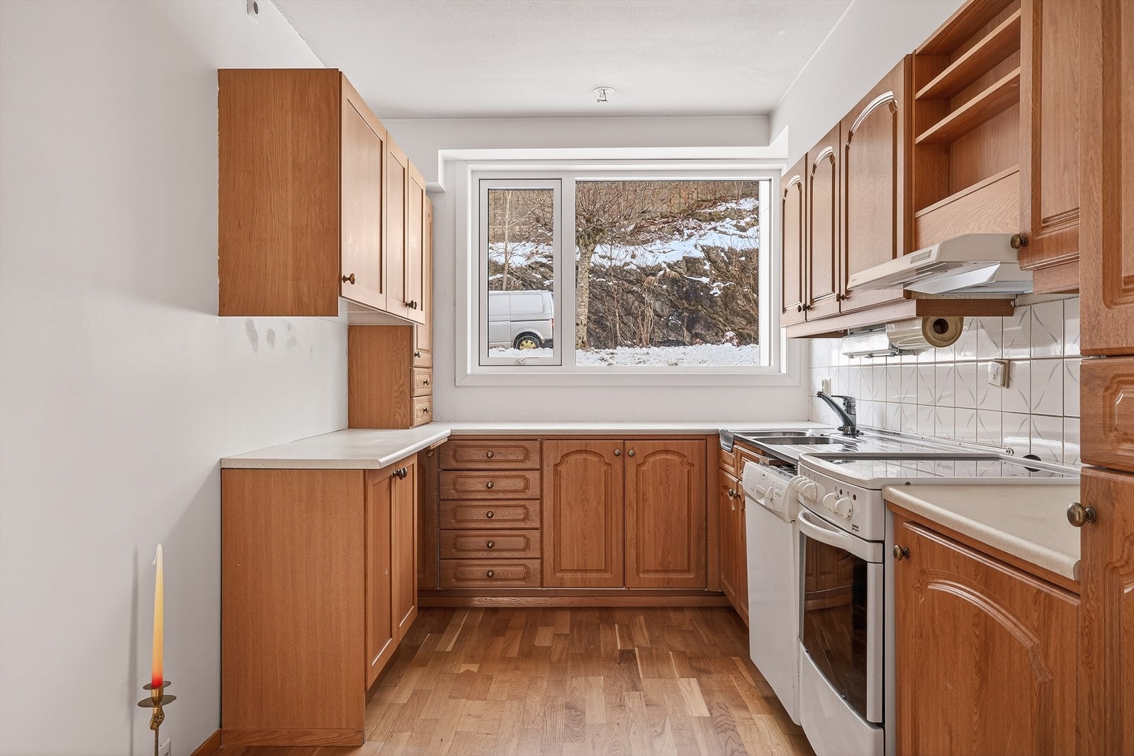 Kjøkkeninnredning er fra 2003. Galleribilde