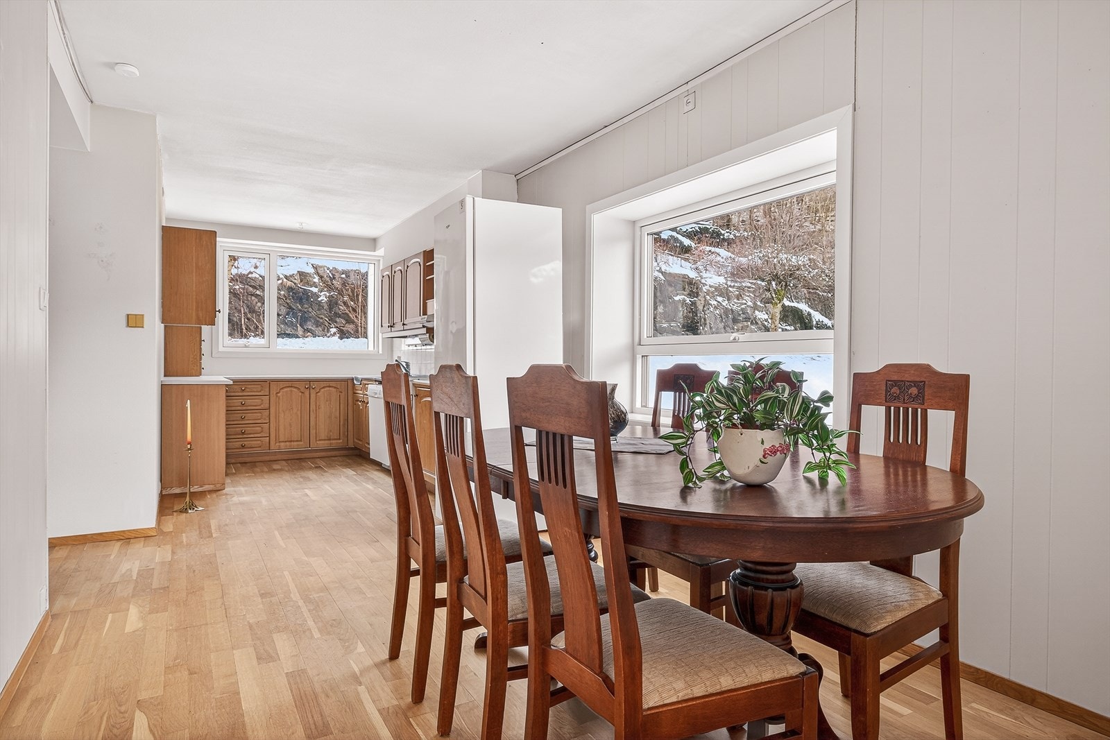 Rommet er naturlig avdelt på en hensiktsmessig og god måte. Galleribilde