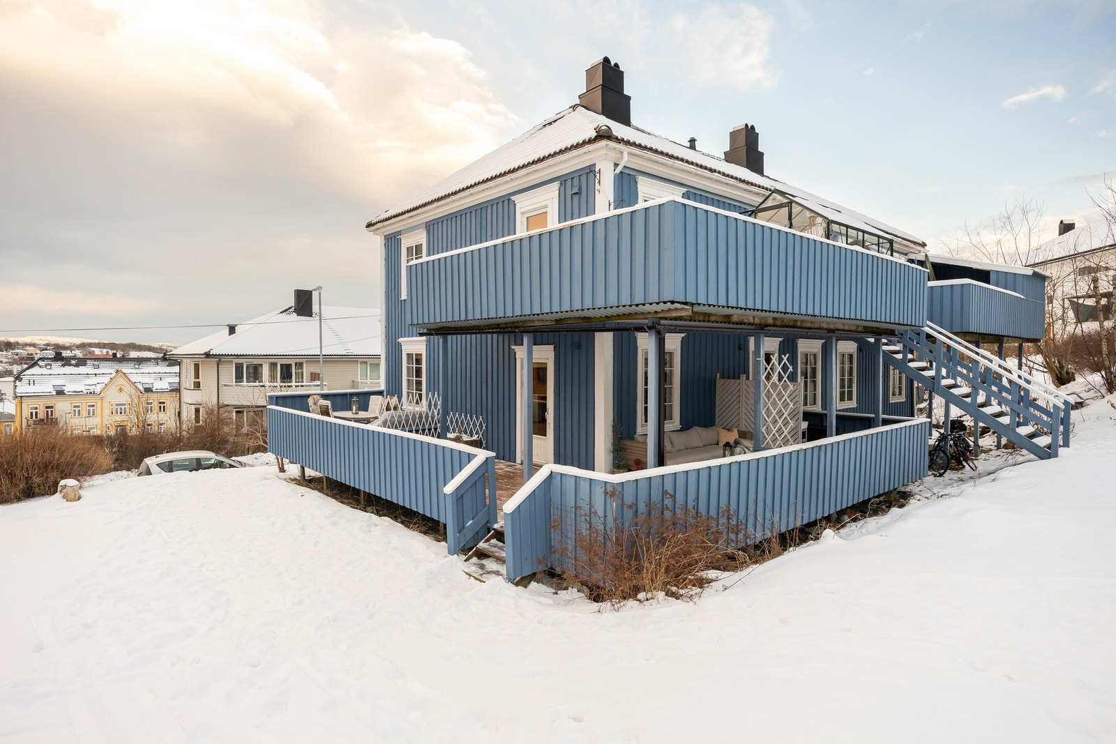 Stor 4-roms selveierleilighet i firemannsbolig på Bakkaunet. Galleribilde