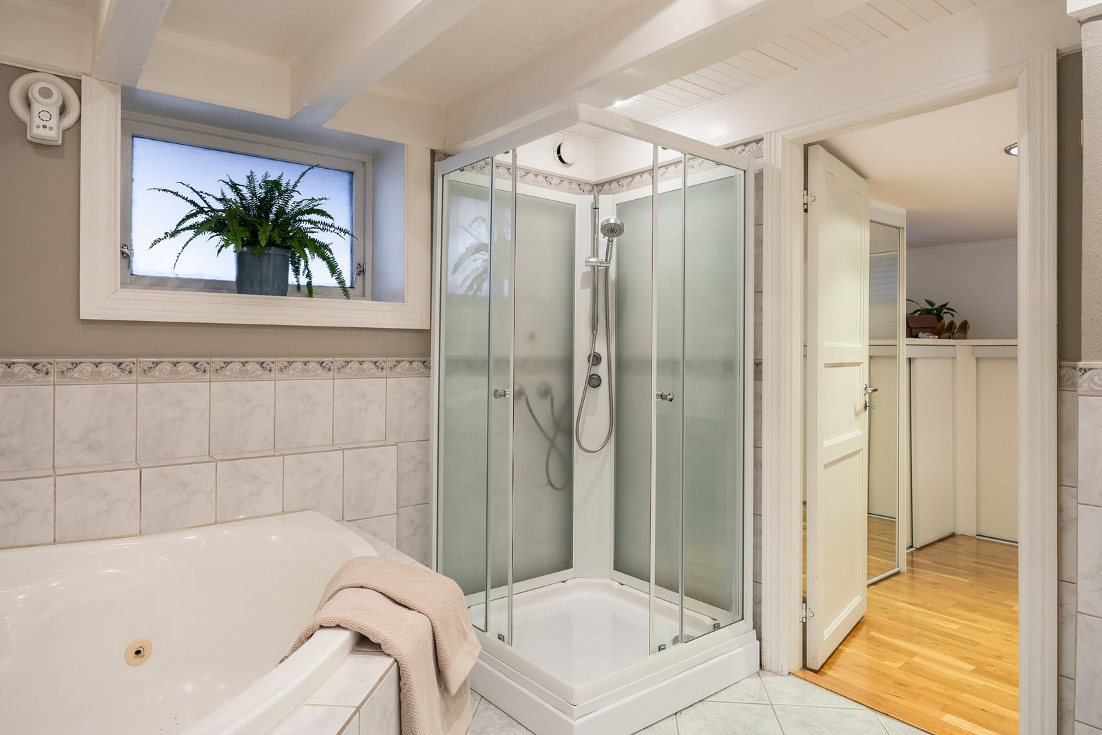 Stort dusjkabinett. Galleribilde